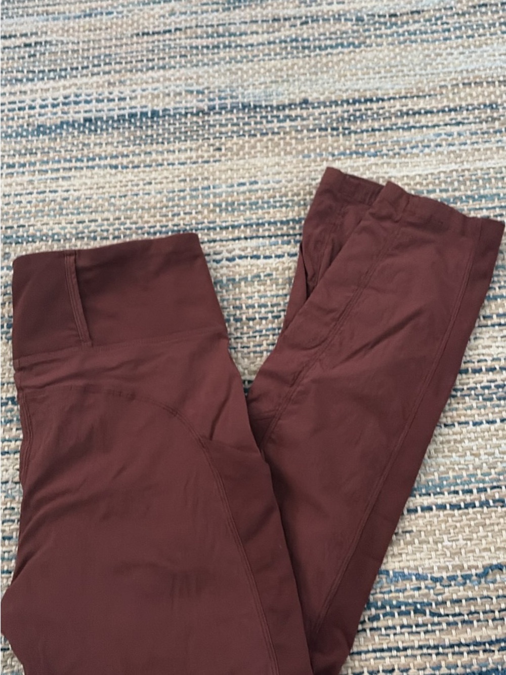 Athleta Women’s pants in Maroon - trekkie hybrid crop tight